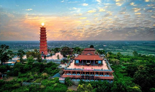 Tháp Tường Long, di tích lịch sử ngàn năm tuổi ở Đồ Sơn, Hải Phòng. 