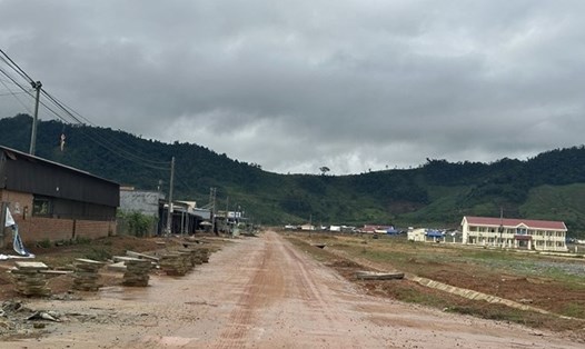 Cơ sở hạ tầng khu tái định cư số 2 (xã Cư Bông, huyện Ea Kar, tỉnh Đắk Lắk) đang trong quá trình hoàn thiện. Ảnh: Bảo Trung
