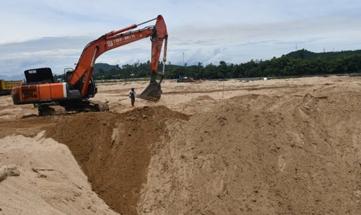 Trữ lượng cát lớn ở tỉnh Quảng Ngãi tập trung nhiều trên sông Trà Khúc. Ảnh: Ngọc Viên