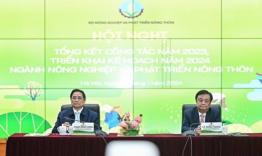 Thủ tướng Chính phủ Phạm Minh Chính đánh giá cao thành quả của ngành nông nghiệp. Ảnh: Đinh Tùng