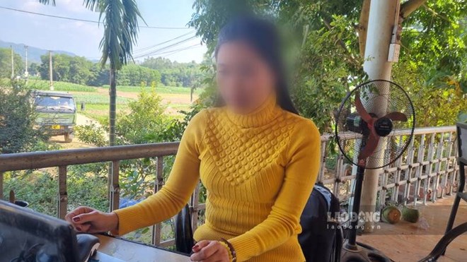 Cô giáo Phan Thị Hằng trong cuộc trao đổi với PV Báo Lao Động. Ảnh: Lam Thanh.