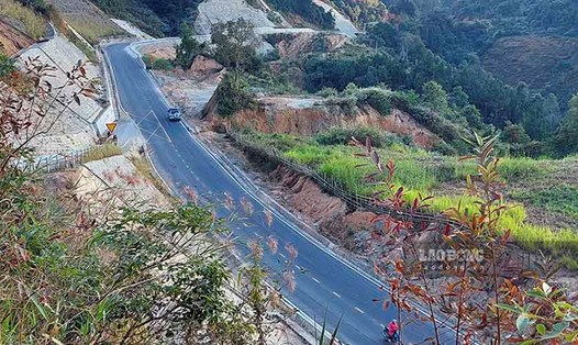 Dự án đường gần 400 tỉ - cải tạo nâng cấp Quốc lộ 279B tại Điện Biên vừa hoàn thành sau 1 năm xin gia hạn. Ảnh: Văn Thành Chương