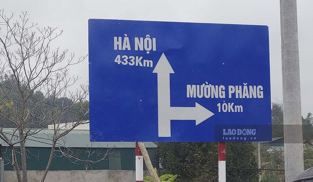 Đoạn đường này dài khoảng 10km nối từ Quốc lộ 279 thuộc xã Nà Tấu đến Sở Chỉ huy Chiến dịch Điện Biên Phủ tại xã Mường Phăng, TP Điện Biên Phủ.