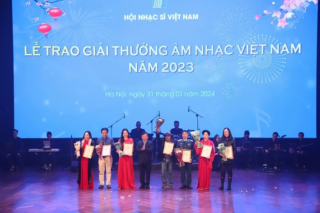 Giải thưởng Âm nhạc 2023 trống nhiều giải A