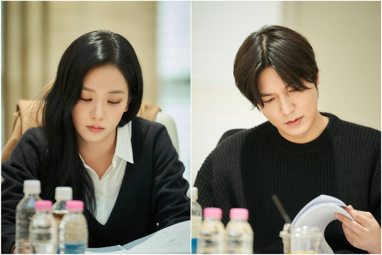 Jisoo và Lee Min Ho trong buổi đọc kịch bản “Toàn trí độc giả“. Ảnh: Naver