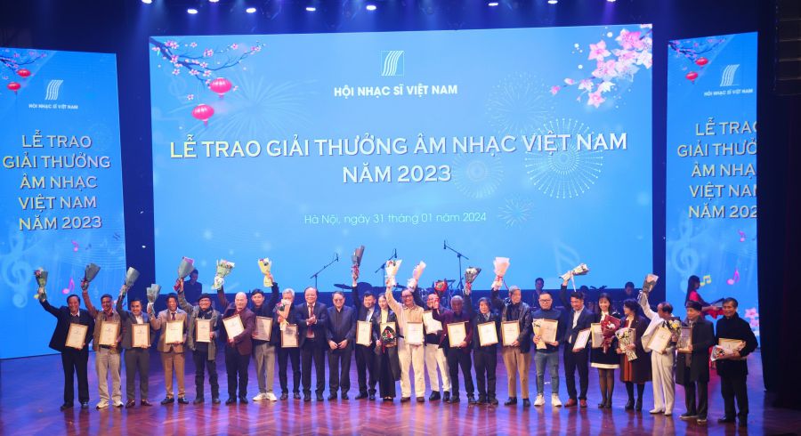 Lễ trao giải thưởng âm nhạc Việt Nam diễn ra sáng 31.1. Ảnh: Đình Trung