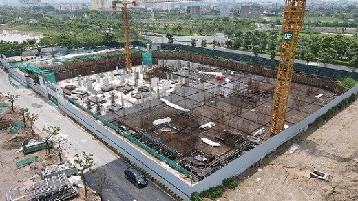 Giới bất động sản lo ngại khi người dân không được vay tiền mua nhà ở hình thành trong tương lai. Ảnh: Cao Nguyên.