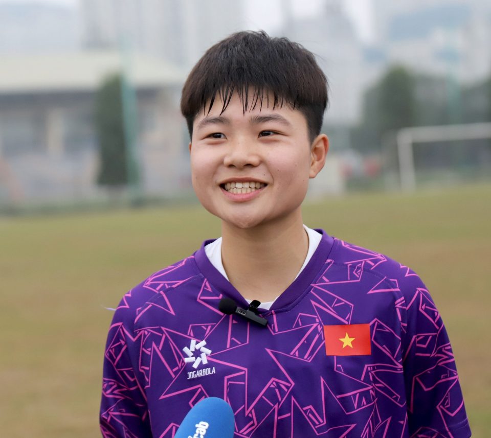 Tiền vệ Vũ Thị Hoa đặt quyết tâm có tên trong danh sách chính thức của tuyển U20 nữ Việt Nam dự giải châu Á. Ảnh: VFF