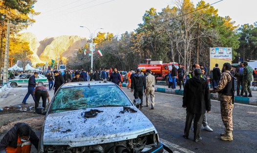 2 vụ nổ liên tiếp xảy ra tại lễ tưởng nhớ tướng Iran Qasem Soleimani ở thành phố Kerman, miền nam Iran ngày 3.1. Ảnh: AFP