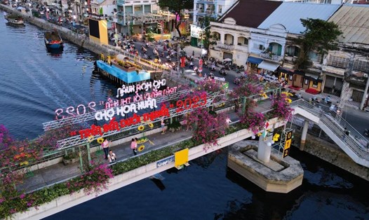 Chợ hoa xuân "Trên bến dưới thuyền" Tết Giáp Thìn năm 2024 sẽ tổ chức từ 25.1-9.2 tại Quận 8. Ảnh: Anh Tú
