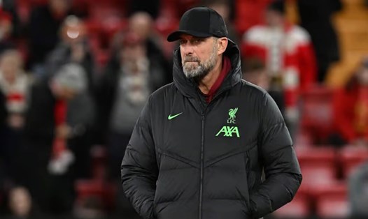 Klopp không thể quá tham lam với cả 4 đấu trường. Ảnh: The Athletic