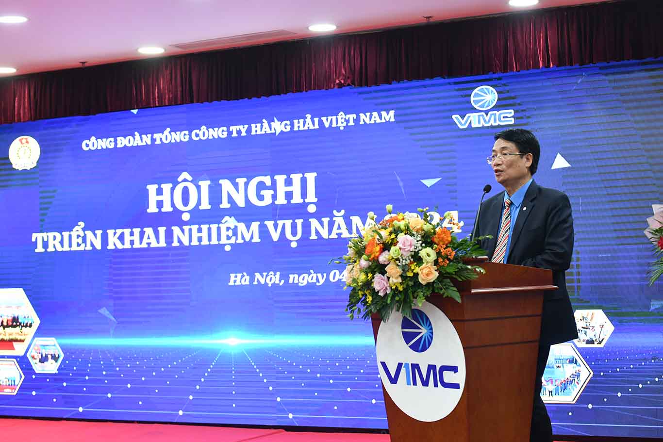 Ông Lê Phan Linh - Chủ tịch Công đoàn Tổng Công ty Hàng hải Việt Nam phát biểu tại hội nghị. Ảnh: Thế Đại