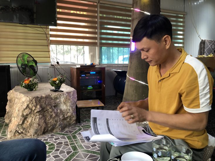 Anh Nguyễn Văn Dũng mong muốn quyền lợi BHXH của mình sớm được giải quyết. Ảnh: Hạnh Hân