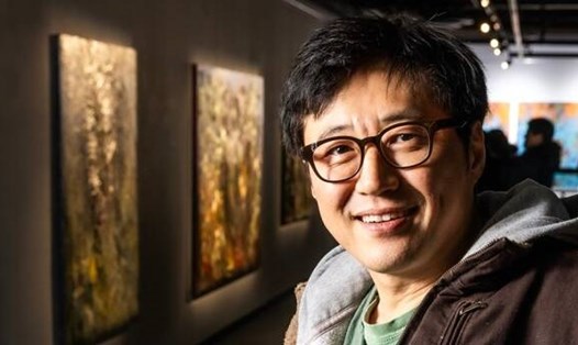 Không đóng phim, cuộc sống của Park Shin Yang hiện tập trung cho vẽ tranh và viết sách. Ảnh: Naver