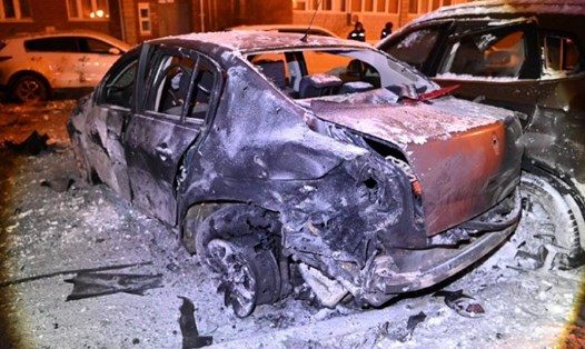 Xe cộ bị hư hại sau cuộc tấn công của Ukraina vào Belgorod. Ảnh: Telegram Thị trưởng Belgorod