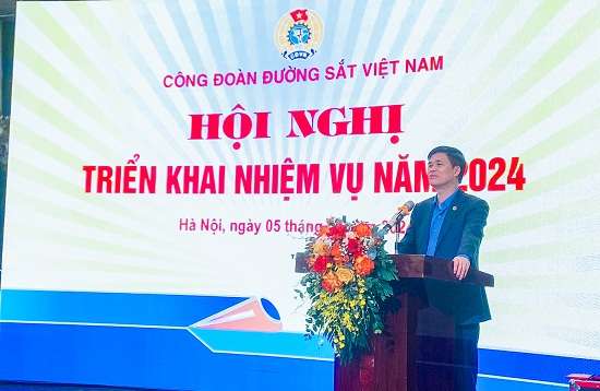 Phó Chủ tịch Tổng LĐLĐ Việt Nam phát biểu chỉ đạo Hội nghị. Ảnh: Minh hạnh