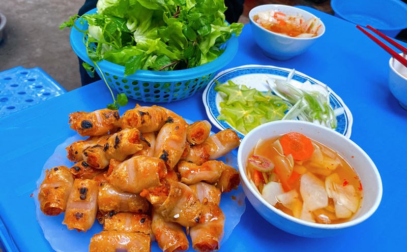 Chả tôm xứ Thanh nhất định phải thử một lần. Ảnh: Ăn uống Thanh Hóa