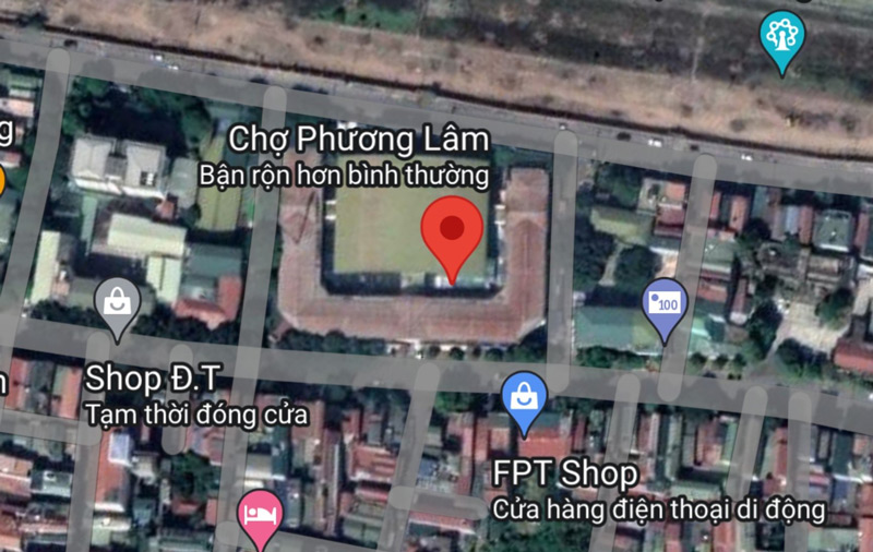 Chợ Phương Lâm nằm trên trục đường Cù Chính Lan, thuộc địa phận phường Phương Lâm, TP Hòa Bình (tỉnh Hòa Bình)  