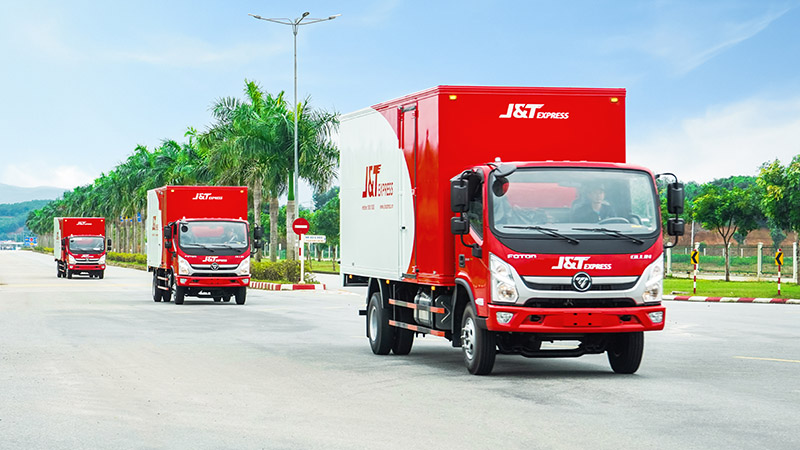 J_T Express Việt Nam lựa chọn đầu tư xe tải Foton Ollin S490_S720 phục vụ hoạt động kinh doanh. Ảnh: Thaco Auto