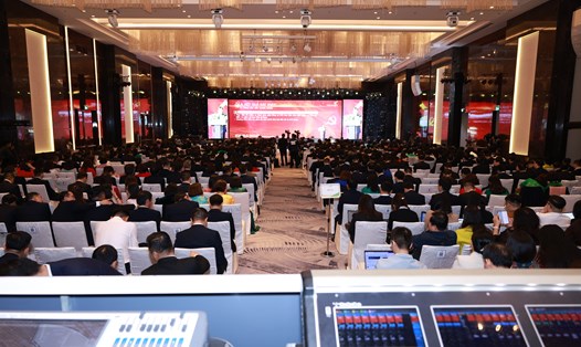 Hội nghị tổng kết công tác Đảng và hoạt động kinh doanh năm 2024, triển khai nhiệm vụ năm 2024 của Vietcombank diễn ra sáng 6.1. Ảnh: VCB