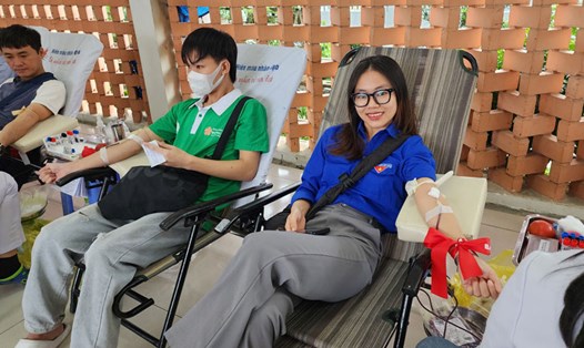 Gần 1.000 bạn trẻ ở Đà Nẵng tham gia hiến máu đầu năm 2024. Ảnh: Thùy Trang