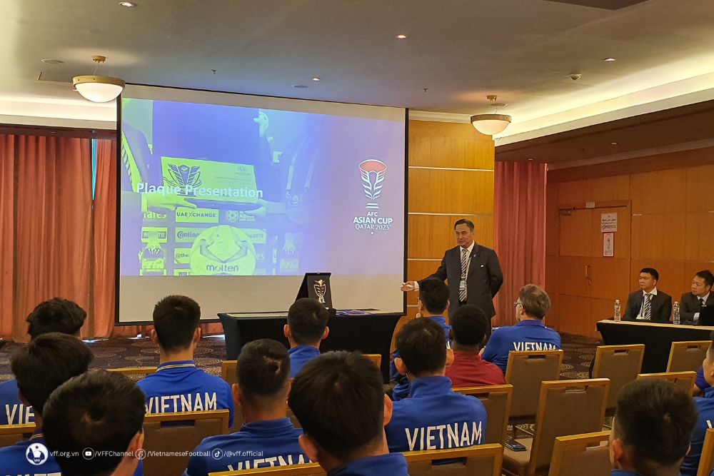 AFC phổ biến những nội dung quan trọng của Asian Cup 2023 cho tuyển Việt Nam. Ảnh: VFF