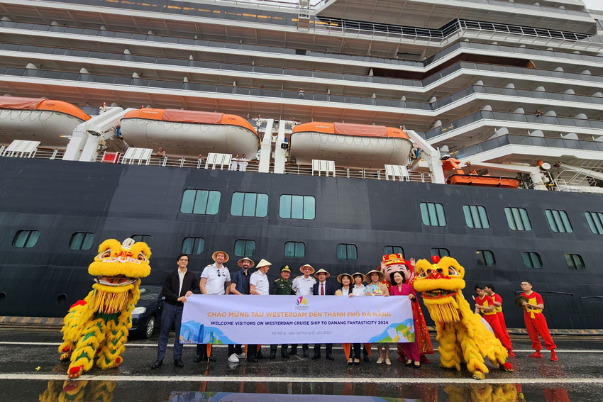 Du lịch tàu biển đã phát triển trở lại tại các tỉnh, thành khu vực miền Trung. Ảnh: Thùy Trang