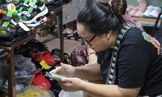 Nhiều tiểu thương ở chợ truyền thống Đà Nẵng không bán được hàng vào dịp cuối năm. Ảnh: Nguyễn Linh