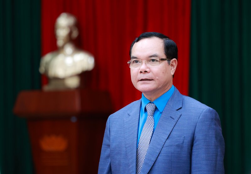 Chủ tịch Tổng Liên đoàn Lao động Việt Nam Nguyễn Đình Khang phát biểu tại buổi làm việc. Ảnh: Hải Nguyễn 