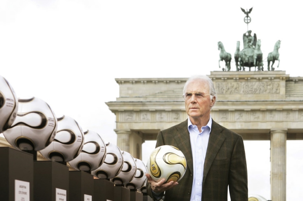 Là một chính khách, ông góp phần đưa World Cup 2006 về Đức. Ảnh: The Independent
