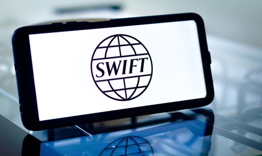 Iran và Nga chính thức chuyển từ SWIFT sang cơ chế chuyển khoản liên ngân hàng trực tiếp. Ảnh: SOPA