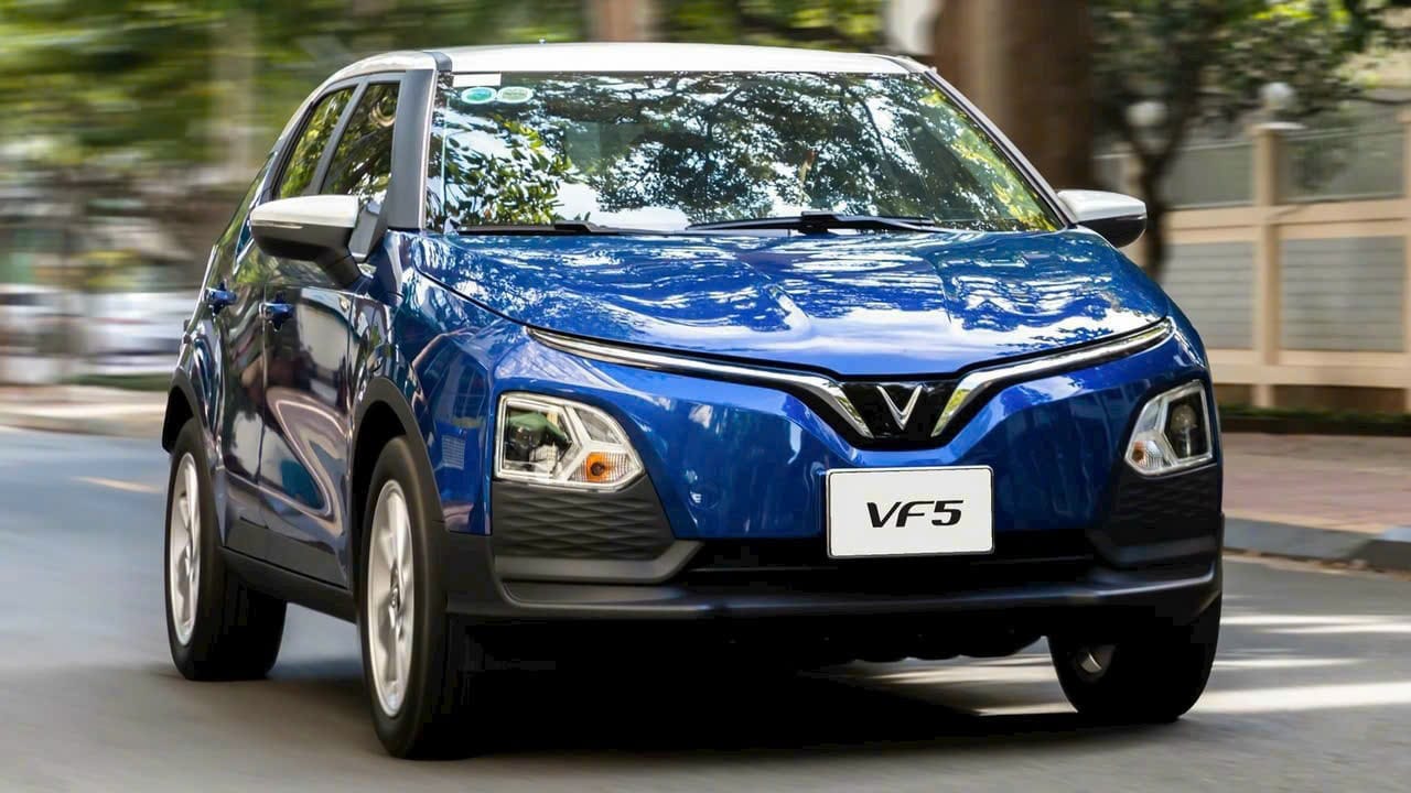 VF 5 Plus hiện là mẫu xe được sản xuất thương mại có giá thấp nhất của VinFast