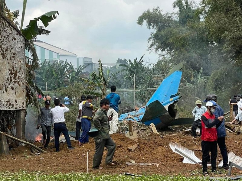 Hiện trường vụ rơi máy bay ở Điện Bàn, Quảng Nam sáng ngày 9.1. Ảnh: người dân cung cấp.