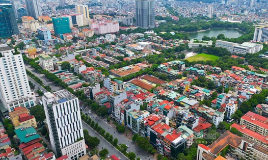 Thủ đô Hà Nội tập trung phát triển các ngành, lĩnh vực theo 5 tuyến hành lang và vành đai kinh tế, gắn với 5 trục phát triển. Ảnh minh họa: Tùng Giang 