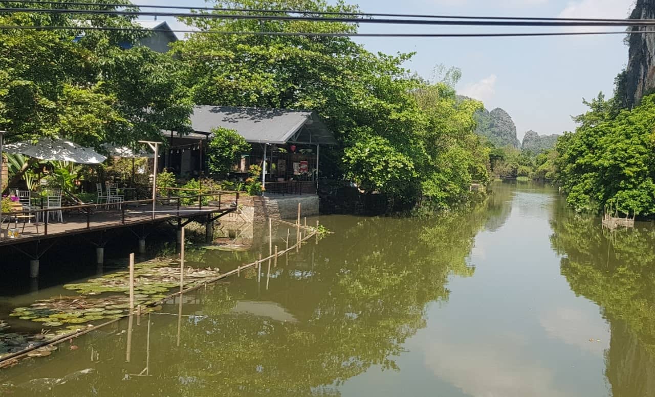 Sau 24 năm triển khai, dự án nạo vét sông Sào Khê vẫn dang dở. Ảnh: Nguyễn Trường