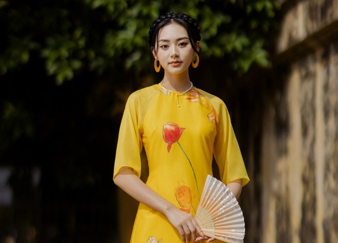 4 kiểu dáng áo dài cách tân đẹp đón dịp Tết Nguyên đán