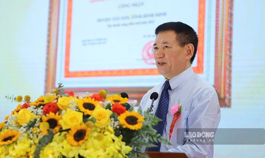 Phó Thủ tướng Chính phủ Hồ Đức Phớc phát biểu chỉ đạo tại Lễ công bố Quyết định của Thủ tướng Chính phủ Công nhận huyện Tây Sơn đạt chuẩn nông thôn mới năm 2023. Ảnh: Hoài Luân