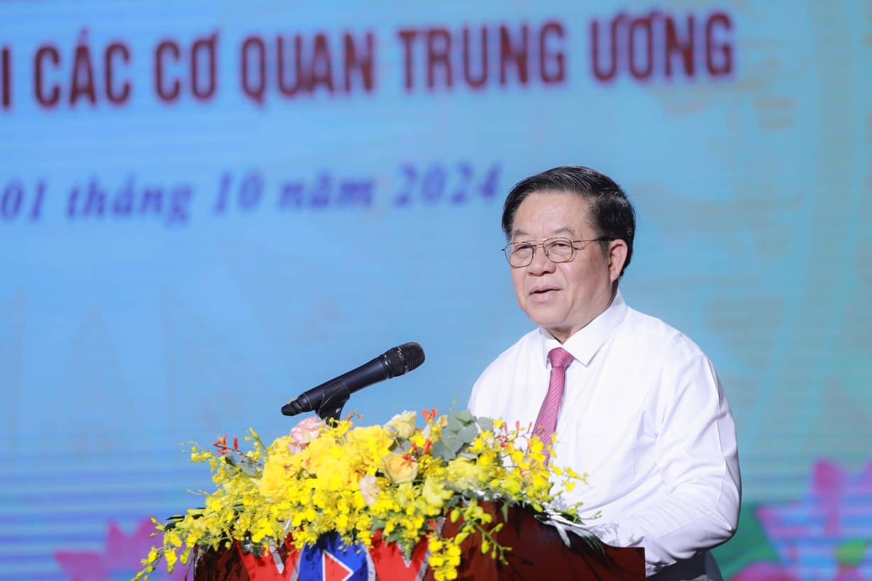 Ủy viên Bộ Chính trị, Bí thư Trung ương Đảng, Trưởng Ban Tuyên giáo Trung ương Nguyễn Trọng Nghĩa phát biểu tại Lễ trao giải. Ảnh: Hải Nguyễn