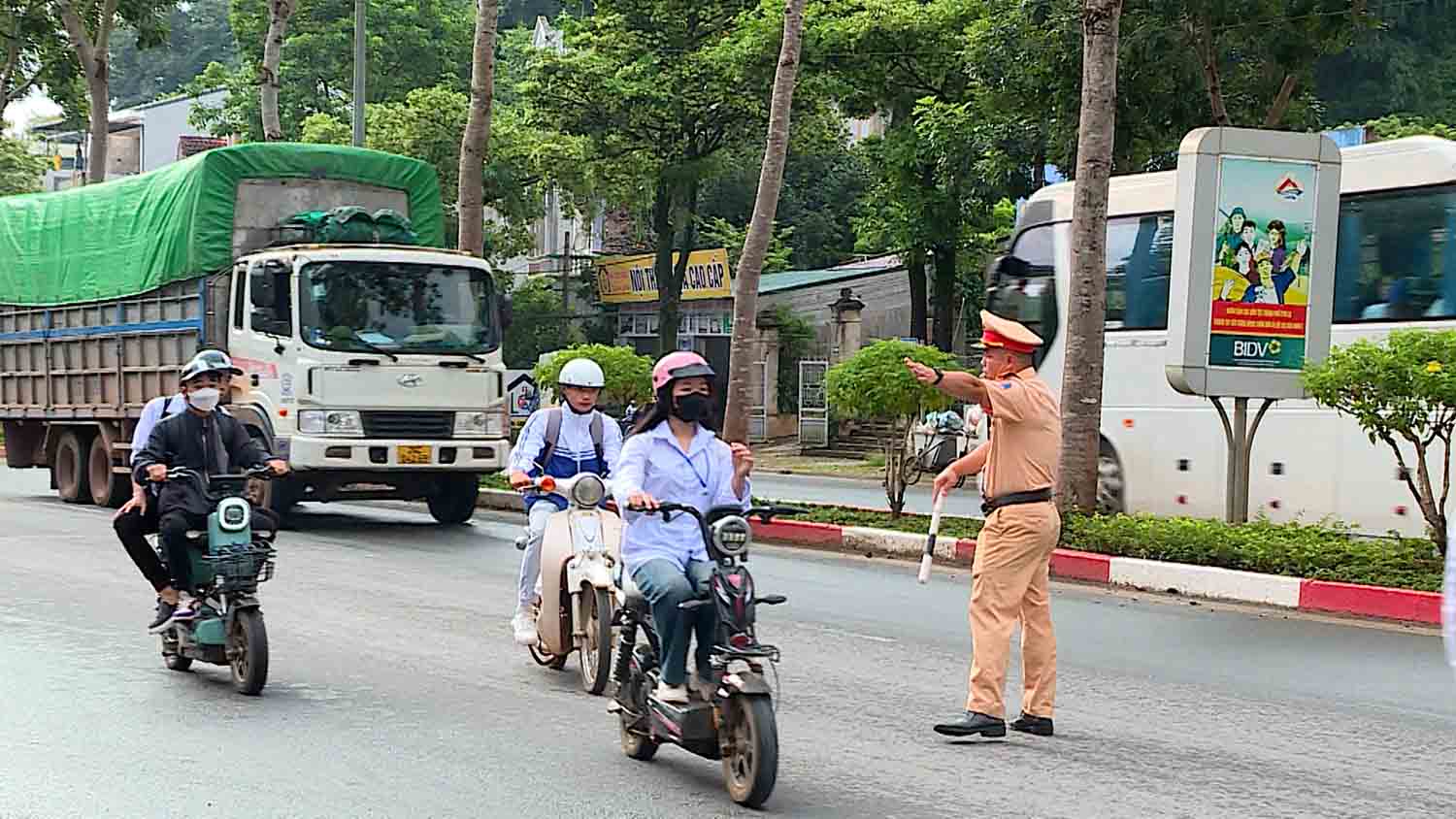 Sơn La: Xử lý học sinh vi phạm phòng ngừa tai nạn giao thông