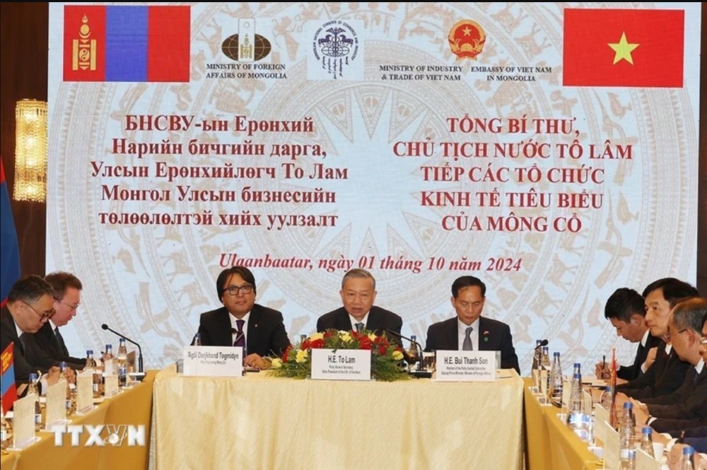 General Secretary and President To Lam receives prominent economic organizations of Mongolia. Photo: VNA