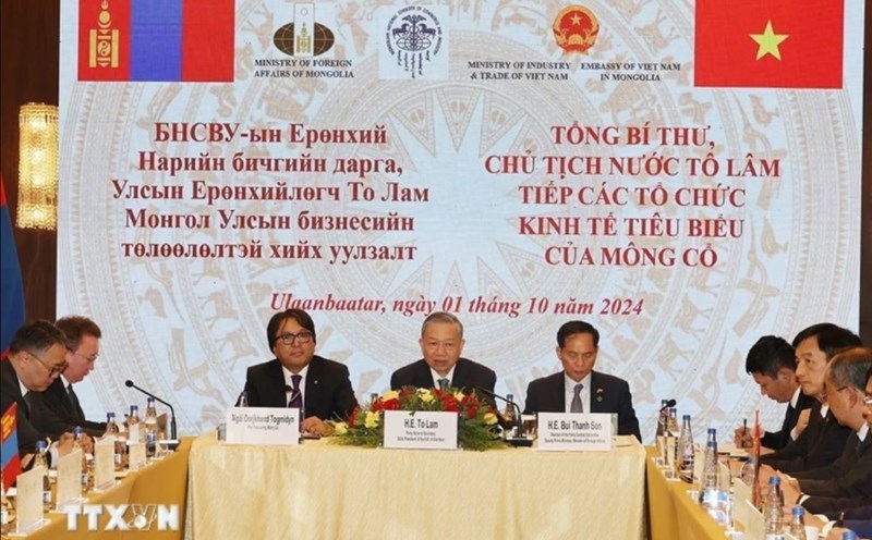 General Secretary and President To Lam receives prominent economic organizations of Mongolia. Photo: VNA