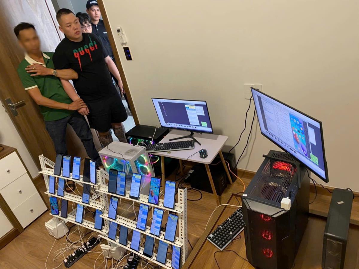 Quang Nam police dismantled a fraud ring that appropriated more than 20 billion VND through a virtual stock exchange. Photo: CACC