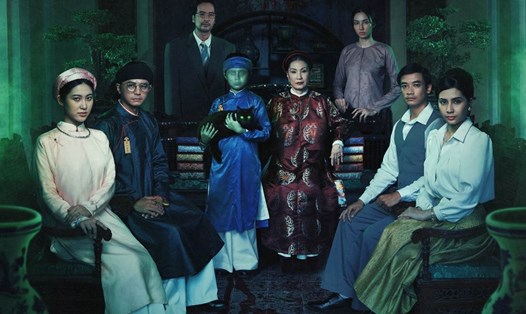 Thùy Tiên, Hồng Đào đóng trong phim kinh dị Linh Miêu. Ảnh: Đoàn phim.