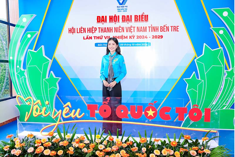 Miss Nguyen Thanh Ha attended the 7th Congress of the Vietnam Youth Union of Ben Tre province. Photo: Son Pham