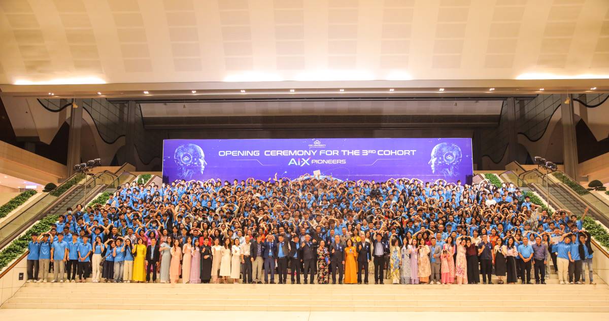 Panorama of the opening ceremony of the 2024-2025 school year at CMC University. Photo: CMC
