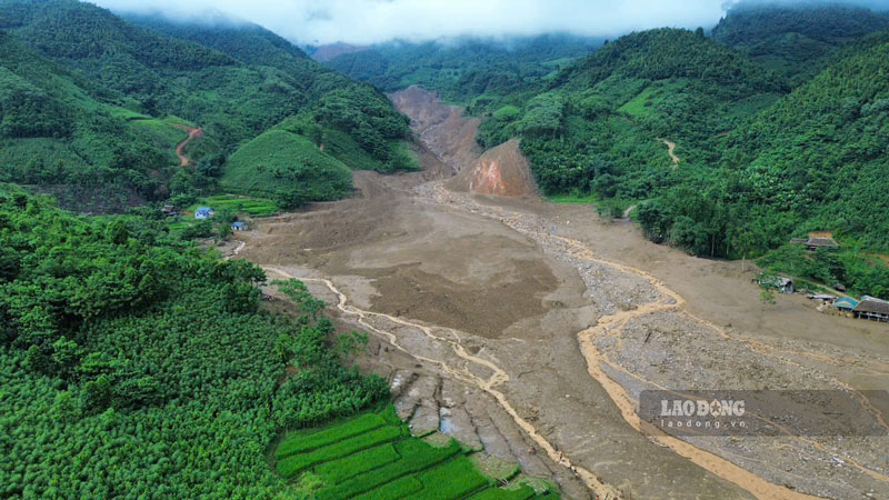 Trận lũ quét đã gần như xóa sổ thôn Làng Nủ, khiến nhiều người thương vong. Ảnh: Đinh Đại