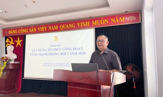 Lãnh đạo LĐLĐ tỉnh Hòa Bình quán triệt Nghị quyết Đại hội Công đoàn các cấp. Ảnh: Công đoàn viên chức Hòa Bình