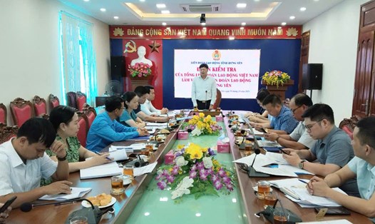 Phó Chủ tịch Tổng LĐLĐVN Phan Văn Anh phát biểu tại buổi làm việc. Ảnh: Nguyễn Thoảng