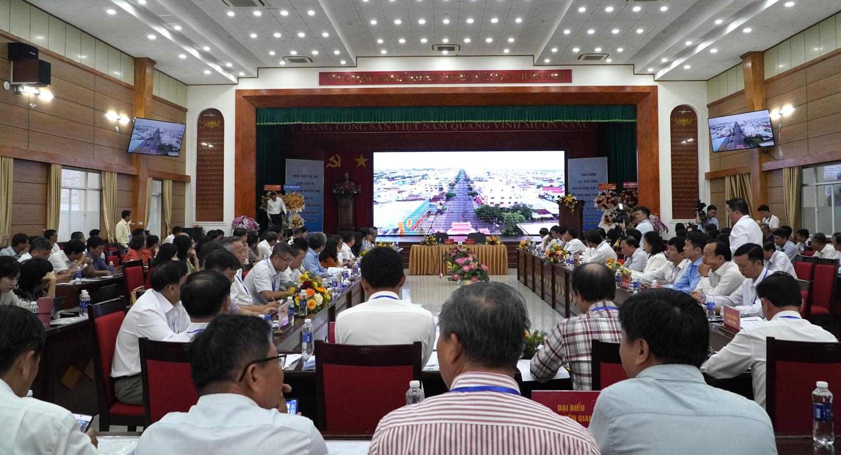 Hội nghị Khuyến công các tỉnh, thành phố khu vực phía Nam lần thứ XIV năm 2024. Ảnh: Nguyên Anh