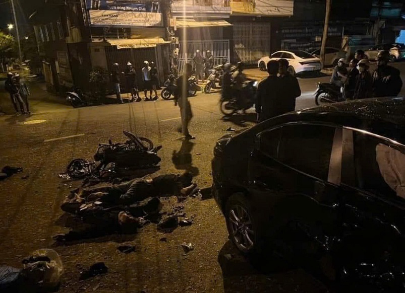 Hiện trường vụ tai nạn giao thông khiến 2 nam thanh niên tử vong. Ảnh: Công an cung cấp